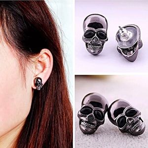 Jewelry - 💀Gunmetal skull goth punk stud earrings NWT💀 Jewelry - 💀Gunmetal skull goth punk stud earrings NWT💀